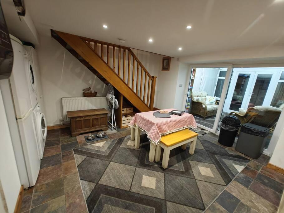 Welsh Miners Cottage Four Bedroom House Treherbert Zewnętrze zdjęcie